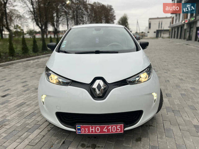 Белый Рено Зое, объемом двигателя 0 л и пробегом 48 тыс. км за 9950 $, фото 3 на Automoto.ua