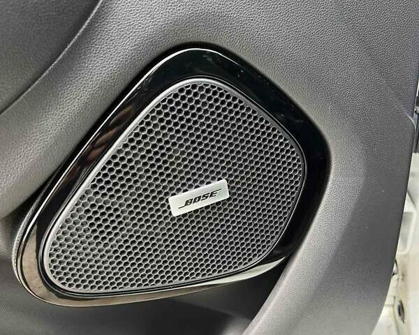 Белый Рено Зое, объемом двигателя 0 л и пробегом 70 тыс. км за 11000 $, фото 7 на Automoto.ua