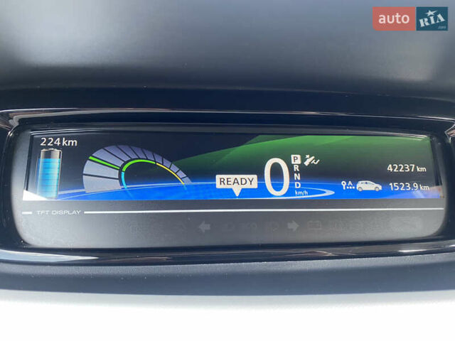 Білий Рено Зое, об'ємом двигуна 0 л та пробігом 45 тис. км за 14500 $, фото 11 на Automoto.ua