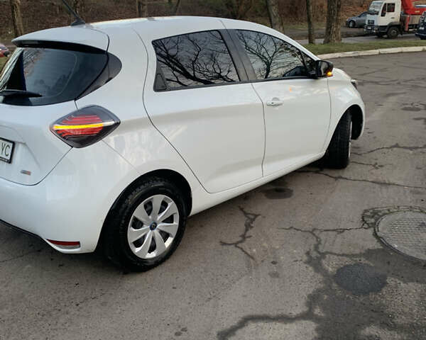 Белый Рено Зое, объемом двигателя 0 л и пробегом 29 тыс. км за 10900 $, фото 3 на Automoto.ua