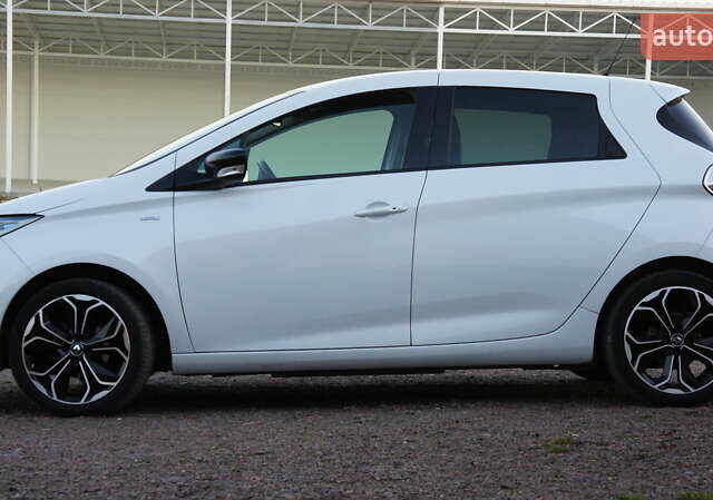 Белый Рено Зое, объемом двигателя 0 л и пробегом 159 тыс. км за 8950 $, фото 6 на Automoto.ua