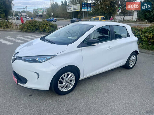 Белый Рено Зое, объемом двигателя 0 л и пробегом 145 тыс. км за 9700 $, фото 5 на Automoto.ua