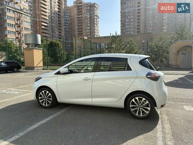 Белый Рено Зое, объемом двигателя 0 л и пробегом 94 тыс. км за 13300 $, фото 27 на Automoto.ua