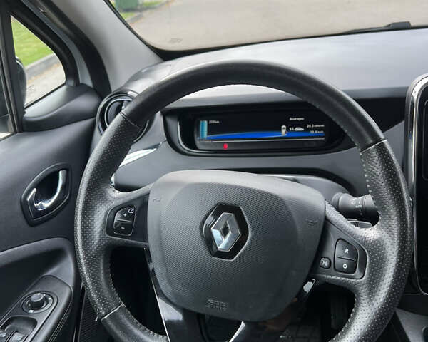 Рено Зое 2019 в Луцке на Automoto.ua Белый Рено Зое, объемом двигателя 0 л и пробегом 70 тыс. км за 11400 $, фото 29 на Automoto.ua