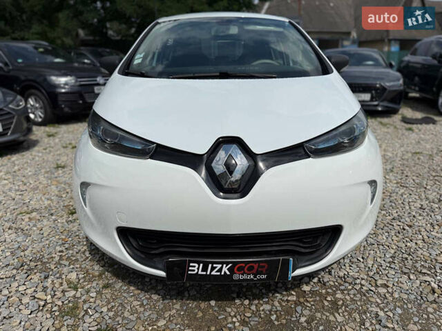 Белый Рено Зое, объемом двигателя 0 л и пробегом 69 тыс. км за 9450 $, фото 5 на Automoto.ua