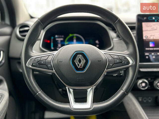 Белый Рено Зое, объемом двигателя 0 л и пробегом 120 тыс. км за 12999 $, фото 10 на Automoto.ua