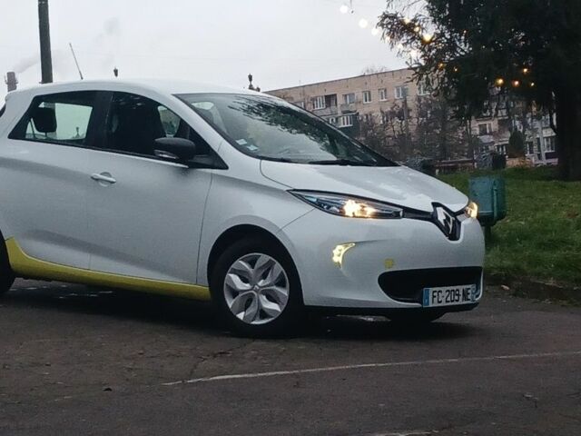 Белый Рено Зое, объемом двигателя 0 л и пробегом 39 тыс. км за 9699 $, фото 1 на Automoto.ua