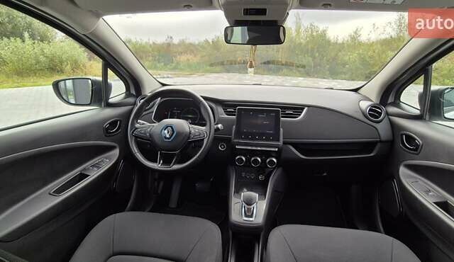 Білий Рено Зое, об'ємом двигуна 0 л та пробігом 25 тис. км за 11500 $, фото 11 на Automoto.ua