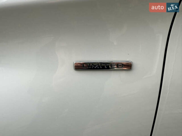 Білий Рено Зое, об'ємом двигуна 0 л та пробігом 102 тис. км за 9500 $, фото 15 на Automoto.ua