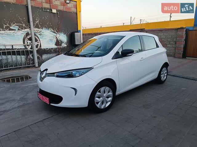 Рено Зое 2019 в Луцке на Automoto.ua Белый Рено Зое, объемом двигателя 0 л и пробегом 65 тыс. км за 10200 $, фото 30 на Automoto.ua