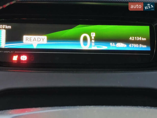 Білий Рено Зое, об'ємом двигуна 0 л та пробігом 42 тис. км за 12000 $, фото 5 на Automoto.ua