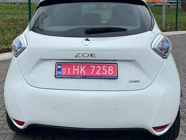 Белый Рено Зое, объемом двигателя 0 л и пробегом 93 тыс. км за 9999 $, фото 3 на Automoto.ua