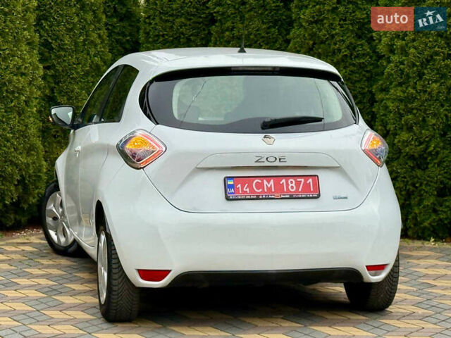 Белый Рено Зое, объемом двигателя 0 л и пробегом 38 тыс. км за 10200 $, фото 8 на Automoto.ua