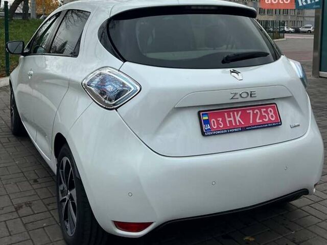 Белый Рено Зое, объемом двигателя 0 л и пробегом 93 тыс. км за 9999 $, фото 4 на Automoto.ua