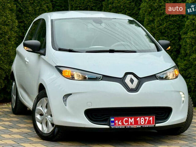 Белый Рено Зое, объемом двигателя 0 л и пробегом 38 тыс. км за 10200 $, фото 1 на Automoto.ua