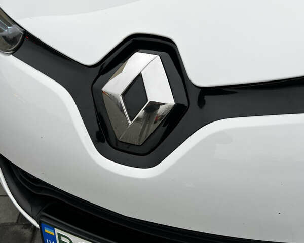 Білий Рено Зое, об'ємом двигуна 0 л та пробігом 109 тис. км за 8900 $, фото 6 на Automoto.ua