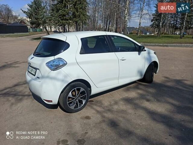 Белый Рено Зое, объемом двигателя 0 л и пробегом 62 тыс. км за 8700 $, фото 5 на Automoto.ua