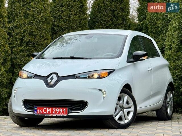 Белый Рено Зое, объемом двигателя 0 л и пробегом 60 тыс. км за 10300 $, фото 4 на Automoto.ua