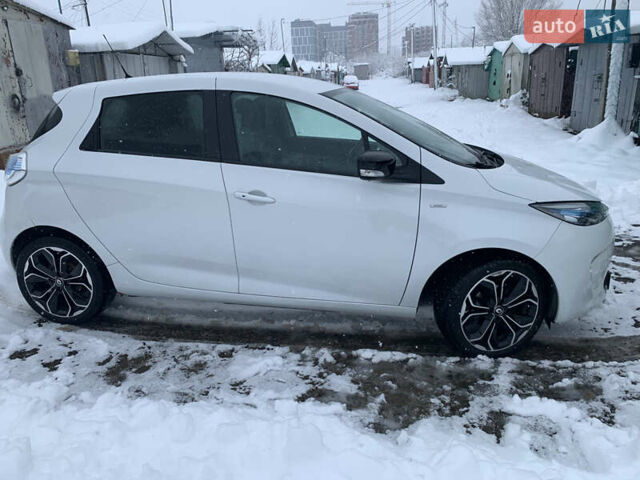 Белый Рено Зое, объемом двигателя 0 л и пробегом 159 тыс. км за 9200 $, фото 3 на Automoto.ua