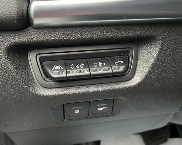 Белый Рено Зое, объемом двигателя 0 л и пробегом 64 тыс. км за 11450 $, фото 33 на Automoto.ua