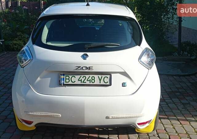 Білий Рено Зое, об'ємом двигуна 0 л та пробігом 80 тис. км за 8300 $, фото 11 на Automoto.ua