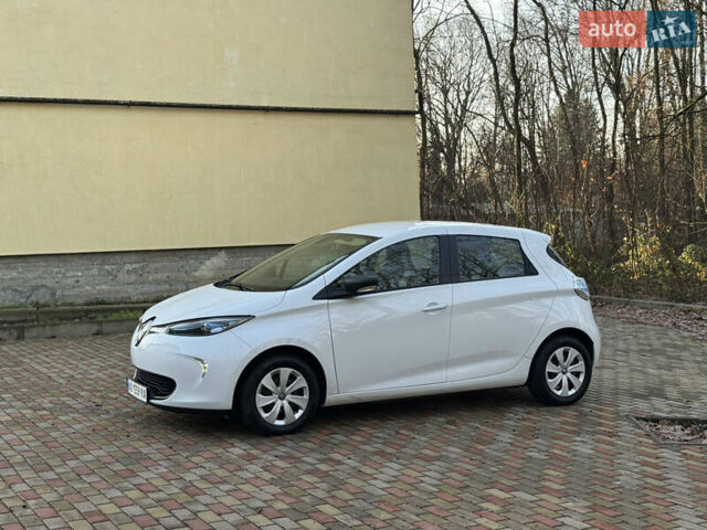 Белый Рено Зое, объемом двигателя 0 л и пробегом 55 тыс. км за 9500 $, фото 3 на Automoto.ua