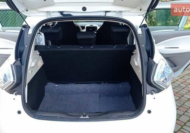 Рено Зое 2019 в Львове на Automoto.ua Белый Рено Зое, объемом двигателя 0 л и пробегом 77 тыс. км за 8200 $, фото 14 на Automoto.ua