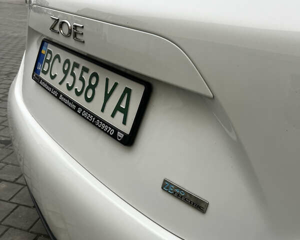 Білий Рено Зое, об'ємом двигуна 0 л та пробігом 109 тис. км за 8900 $, фото 12 на Automoto.ua
