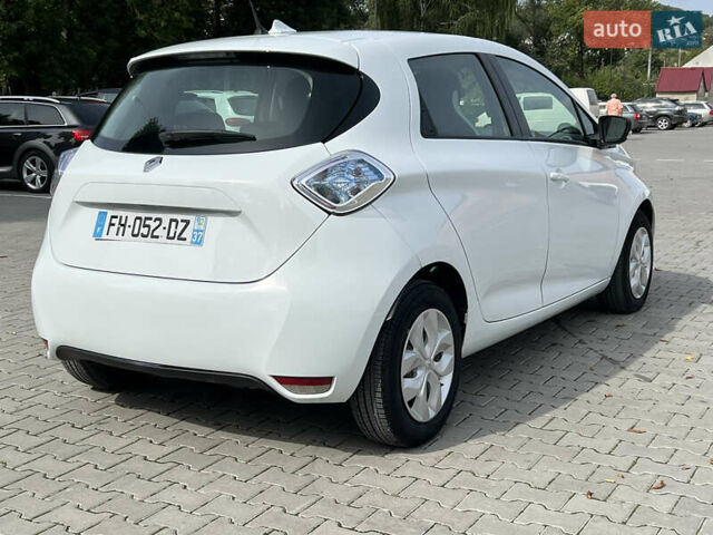 Белый Рено Зое, объемом двигателя 0 л и пробегом 25 тыс. км за 9700 $, фото 6 на Automoto.ua