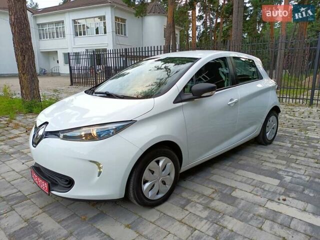 Белый Рено Зое, объемом двигателя 0 л и пробегом 19 тыс. км за 9950 $, фото 9 на Automoto.ua