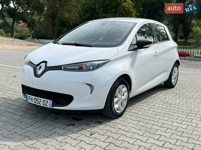 Белый Рено Зое, объемом двигателя 0 л и пробегом 25 тыс. км за 9700 $, фото 13 на Automoto.ua