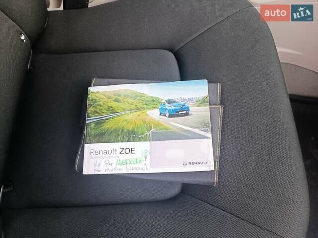 Рено Зое 2019 в Луцке на Automoto.ua Белый Рено Зое, объемом двигателя 0 л и пробегом 65 тыс. км за 10200 $, фото 10 на Automoto.ua