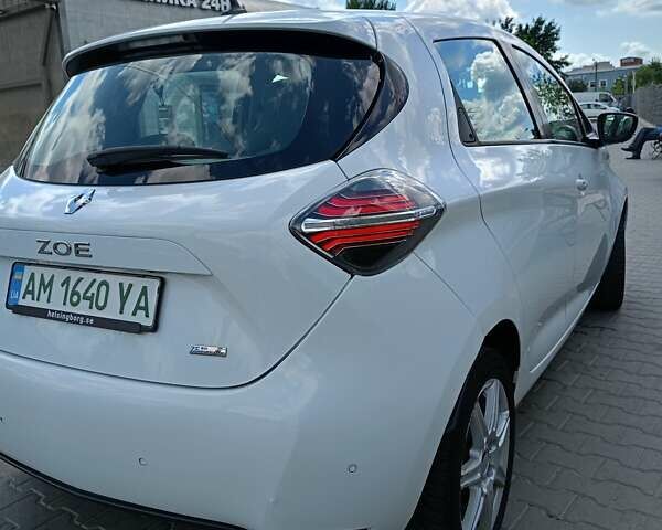 Білий Рено Зое, об'ємом двигуна 0 л та пробігом 160 тис. км за 11200 $, фото 4 на Automoto.ua