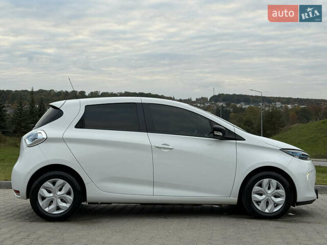 Белый Рено Зое, объемом двигателя 0 л и пробегом 11 тыс. км за 10499 $, фото 5 на Automoto.ua