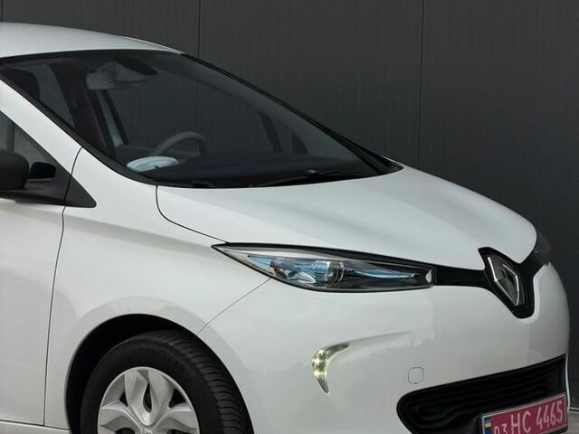 Белый Рено Зое, объемом двигателя 0 л и пробегом 126 тыс. км за 9799 $, фото 74 на Automoto.ua