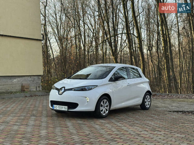 Белый Рено Зое, объемом двигателя 0 л и пробегом 55 тыс. км за 9500 $, фото 2 на Automoto.ua