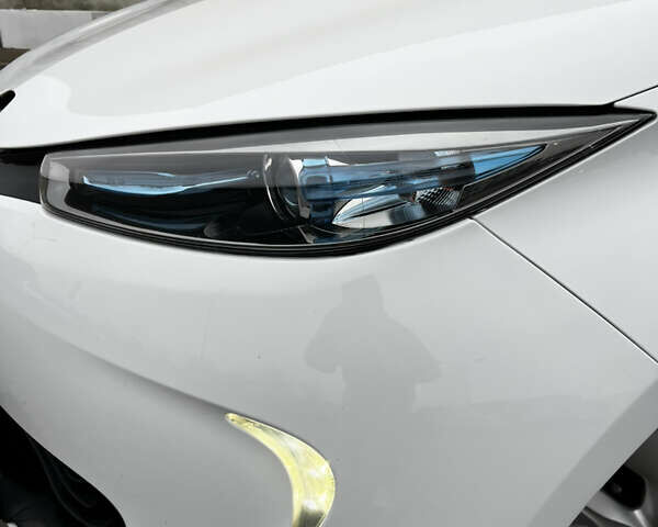 Білий Рено Зое, об'ємом двигуна 0 л та пробігом 109 тис. км за 8900 $, фото 4 на Automoto.ua