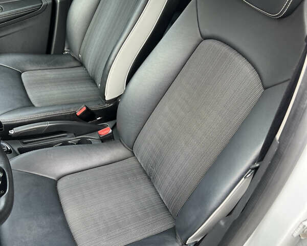 Рено Зое 2019 в Луцке на Automoto.ua Белый Рено Зое, объемом двигателя 0 л и пробегом 70 тыс. км за 11400 $, фото 18 на Automoto.ua