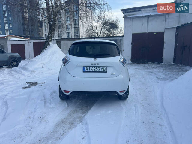 Білий Рено Зое, об'ємом двигуна 0 л та пробігом 16 тис. км за 10850 $, фото 5 на Automoto.ua