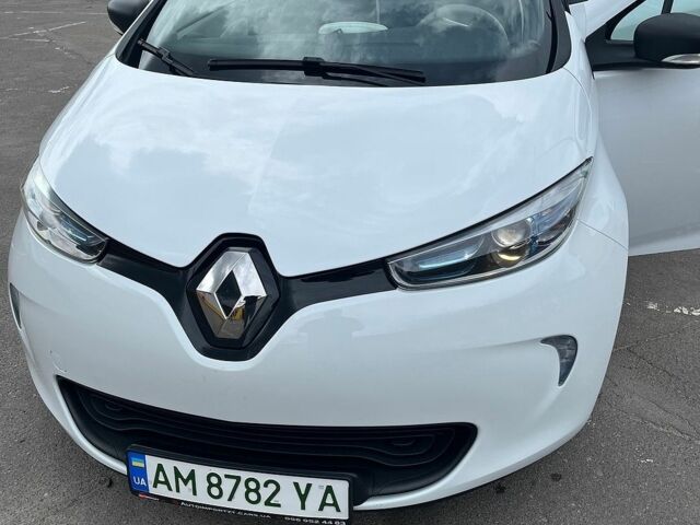 Білий Рено Зое, об'ємом двигуна 0 л та пробігом 55 тис. км за 10500 $, фото 8 на Automoto.ua