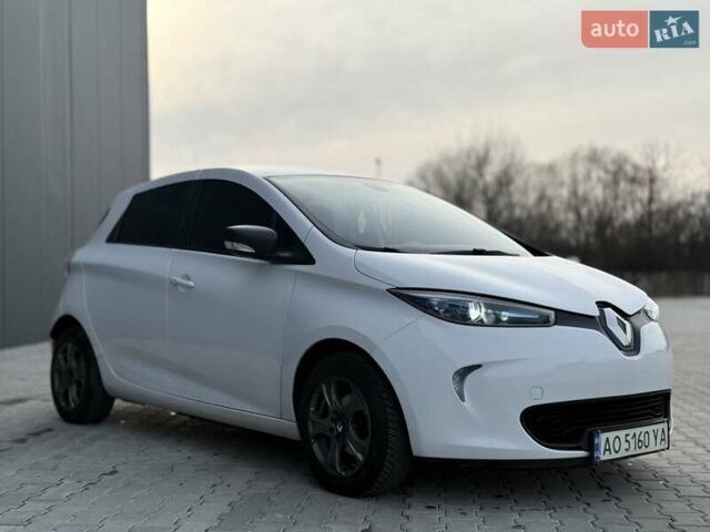 Белый Рено Зое, объемом двигателя 0 л и пробегом 43 тыс. км за 9000 $, фото 9 на Automoto.ua