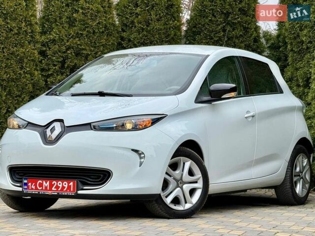 Белый Рено Зое, объемом двигателя 0 л и пробегом 60 тыс. км за 10300 $, фото 5 на Automoto.ua