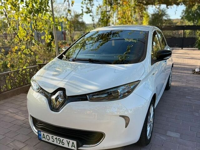 Білий Рено Зое, об'ємом двигуна 0 л та пробігом 119 тис. км за 10400 $, фото 1 на Automoto.ua