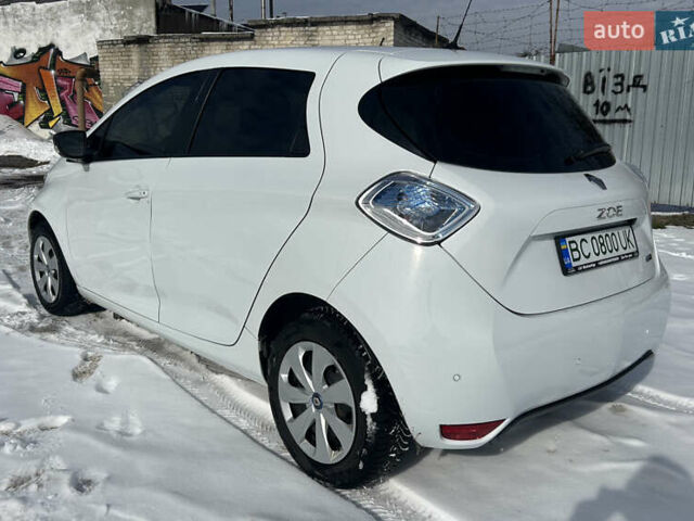 Білий Рено Зое, об'ємом двигуна 0 л та пробігом 62 тис. км за 10200 $, фото 6 на Automoto.ua