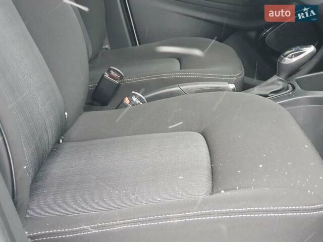 Белый Рено Зое, объемом двигателя 0 л и пробегом 85 тыс. км за 10900 $, фото 17 на Automoto.ua