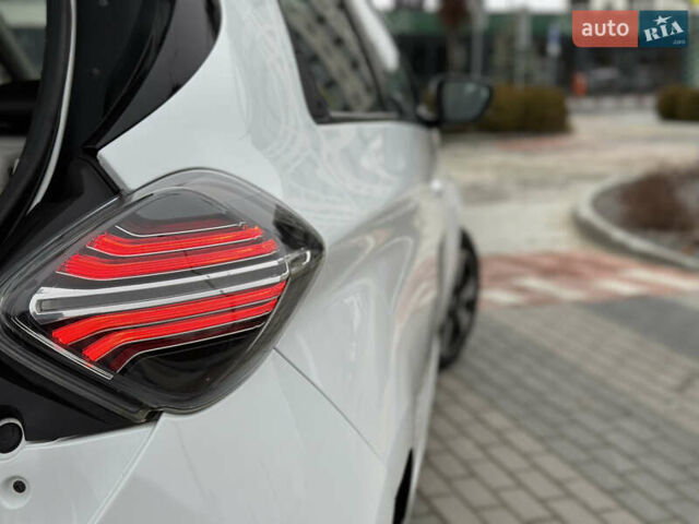 Білий Рено Зое, об'ємом двигуна 0 л та пробігом 64 тис. км за 12499 $, фото 16 на Automoto.ua
