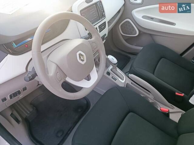 Рено Зое 2019 в Луцке на Automoto.ua Белый Рено Зое, объемом двигателя 0 л и пробегом 65 тыс. км за 10200 $, фото 13 на Automoto.ua