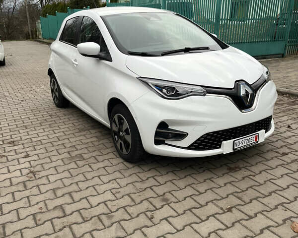 Белый Рено Зое, объемом двигателя 0 л и пробегом 64 тыс. км за 11450 $, фото 6 на Automoto.ua