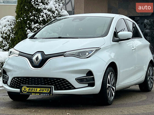 Белый Рено Зое, объемом двигателя 0 л и пробегом 120 тыс. км за 12999 $, фото 2 на Automoto.ua