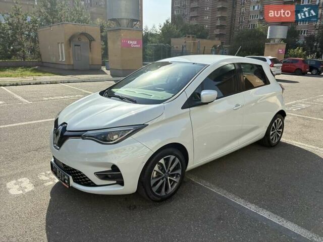 Белый Рено Зое, объемом двигателя 0 л и пробегом 94 тыс. км за 13300 $, фото 34 на Automoto.ua